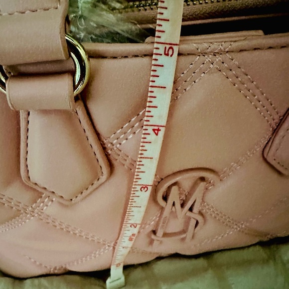 Steve Madden Pink quilted tote - Picture 11 of 11